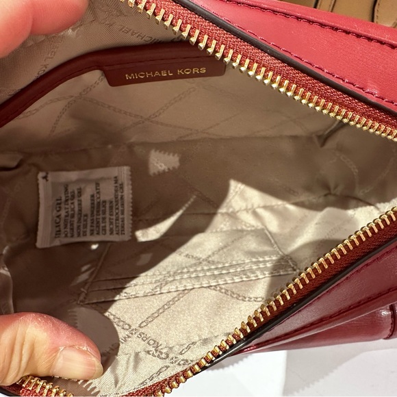 Michael Kors Bradshaw Medium Pocket Camera Crossbody, Multiple Options - Picture 9 of 13